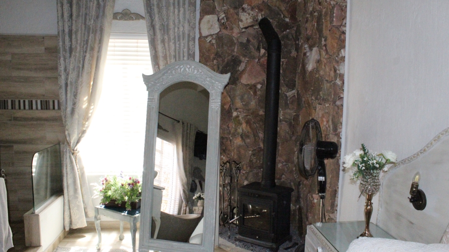 5 Bedroom Property for Sale in Parys Free State